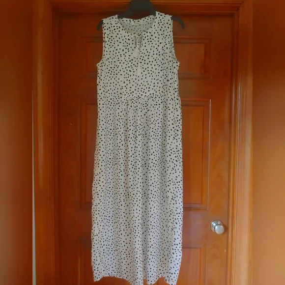 Beachlunchlounge Dresses | White And Black Dress Medium Beach Lunch Lounge | Color: Black/White | Size: M | Hollyjprice77's Closet